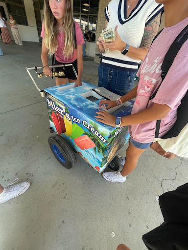 Students sell ice cream bars at Rio Norte Junior High School.