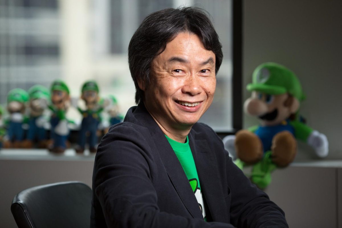  Shigeru Miyamoto posing for a picture