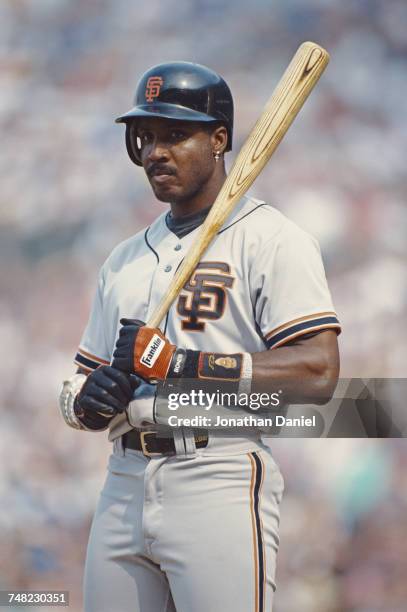 Barry Bonds #25 of the San Francisco Giants stands on deck during the Major League Baseball National League East game against the Chicago Cubs on 13 August 1993 at  Wrigley Field, Chicago, United States. Cubs won 12-10.  (Photo by Jonathan Daniel/Allsport/Getty Images)